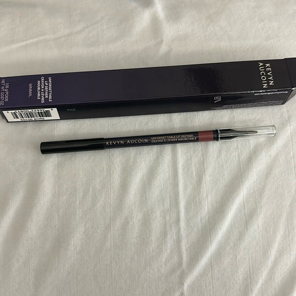 Kevyn Aucoin Unforgettable Lip Definer - Picture 1 of 3